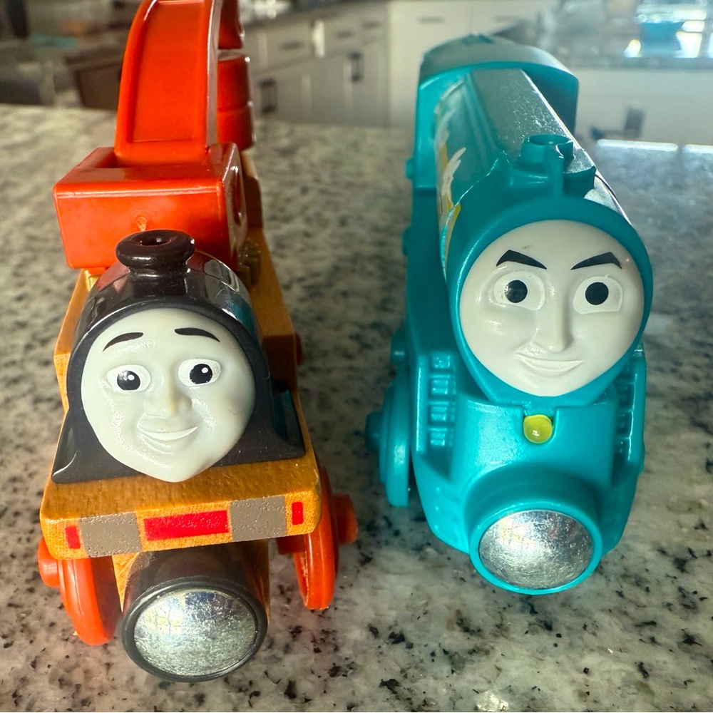 EUC!! Thomas the Tank Engine wooden trains-Roll N’ Whistle Connor and Harvey 🚂